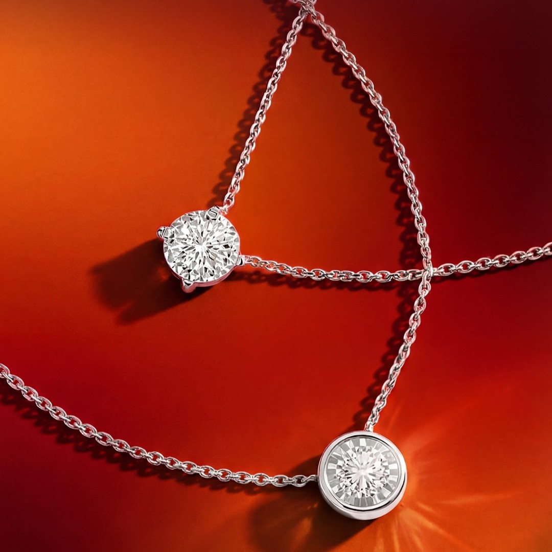 kalung berlian, kalung berlian asli, model kalung berlian, kalung berlian inisial,